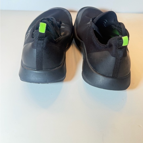 OOFOS OOmg Sport LS low shoe in black  Size 10.5 main image 5